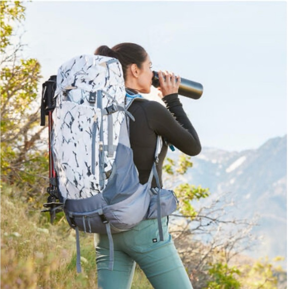 High Sierra Pathway Women's 60L Backpack